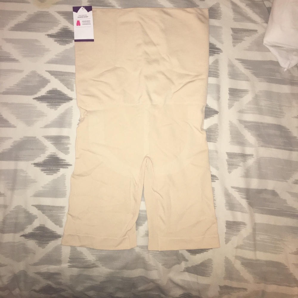NWT high waited shaper shorts